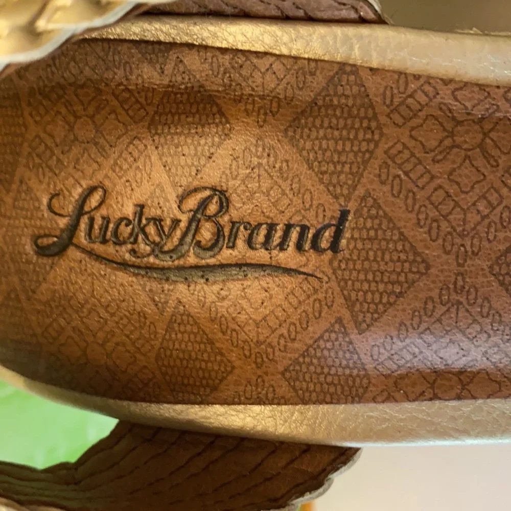 Lucky brand platform, sandals